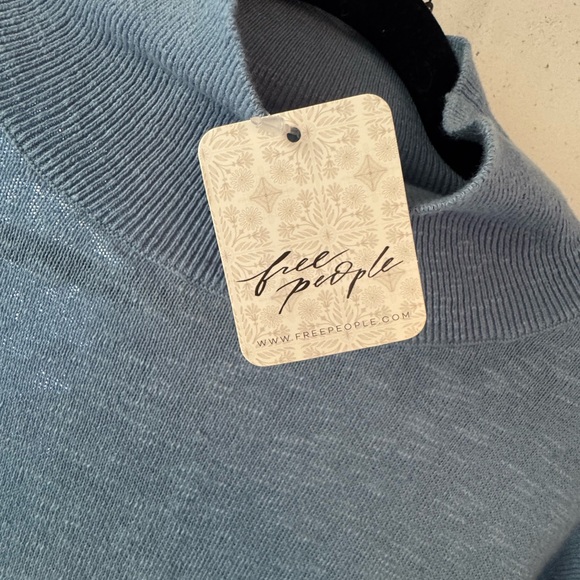 Chic Blue Turtleneck Sweater - Picture 1 of 4
